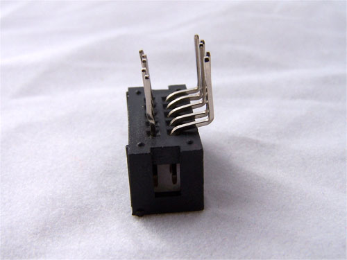 10 pin IDC connector with straightened pins 10 pin IDC connector with straightened pins
